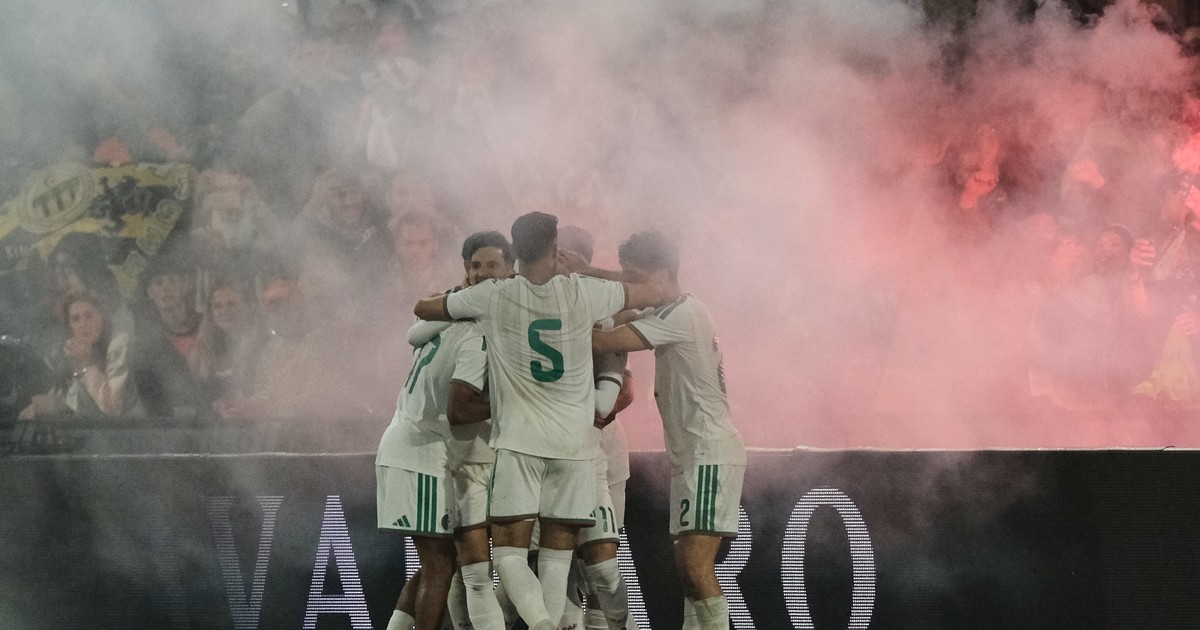 Imagen para el artículo: Video: el golazo a lo Messi de Argelia para ganarle a Países Bajos