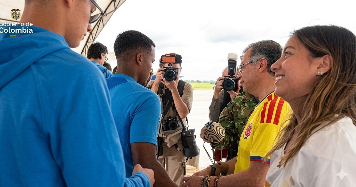 Imagen para el artículo: POLÉMICA EN COLOMBIA: JAMES RODRIGUEZ IGNORÓ A LA HIJA DEL PRESIDENTE