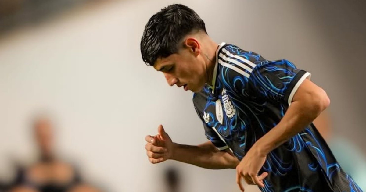 Imagen para el artículo: Aranda superó a Maradona y Messi por su debut en la Selección