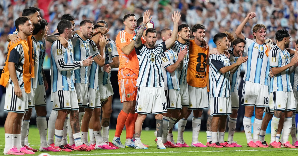 Imagen para el artículo: Con Messi ¡9.9!, el uno por uno del puntaje de los hinchas a la Selección tras el 3-0 a Argelia
