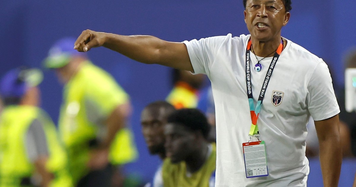 Imagen para el artículo: La loca devoción del técnico de Cabo Verde a Marcelo Bielsa
