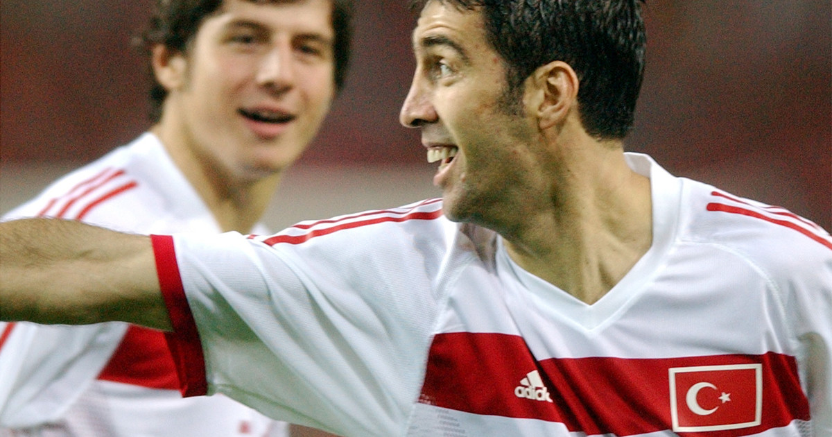 Imagen para el artículo: Es el máximo goleador histórico de Turquía y no tiene permitido ir a la cancha, pero hizo algo para lograrlo