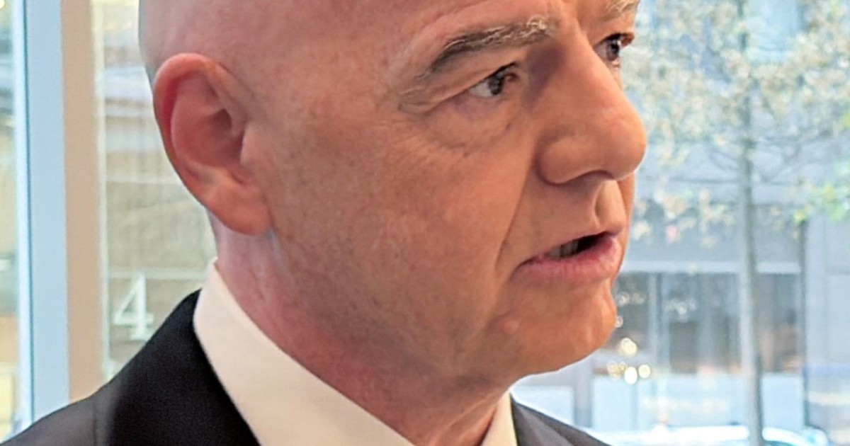 Imagen para el artículo: Gianni Infantino defendió las pausas de hidratación: "La FIFA no gana absolutamente nada con esto"